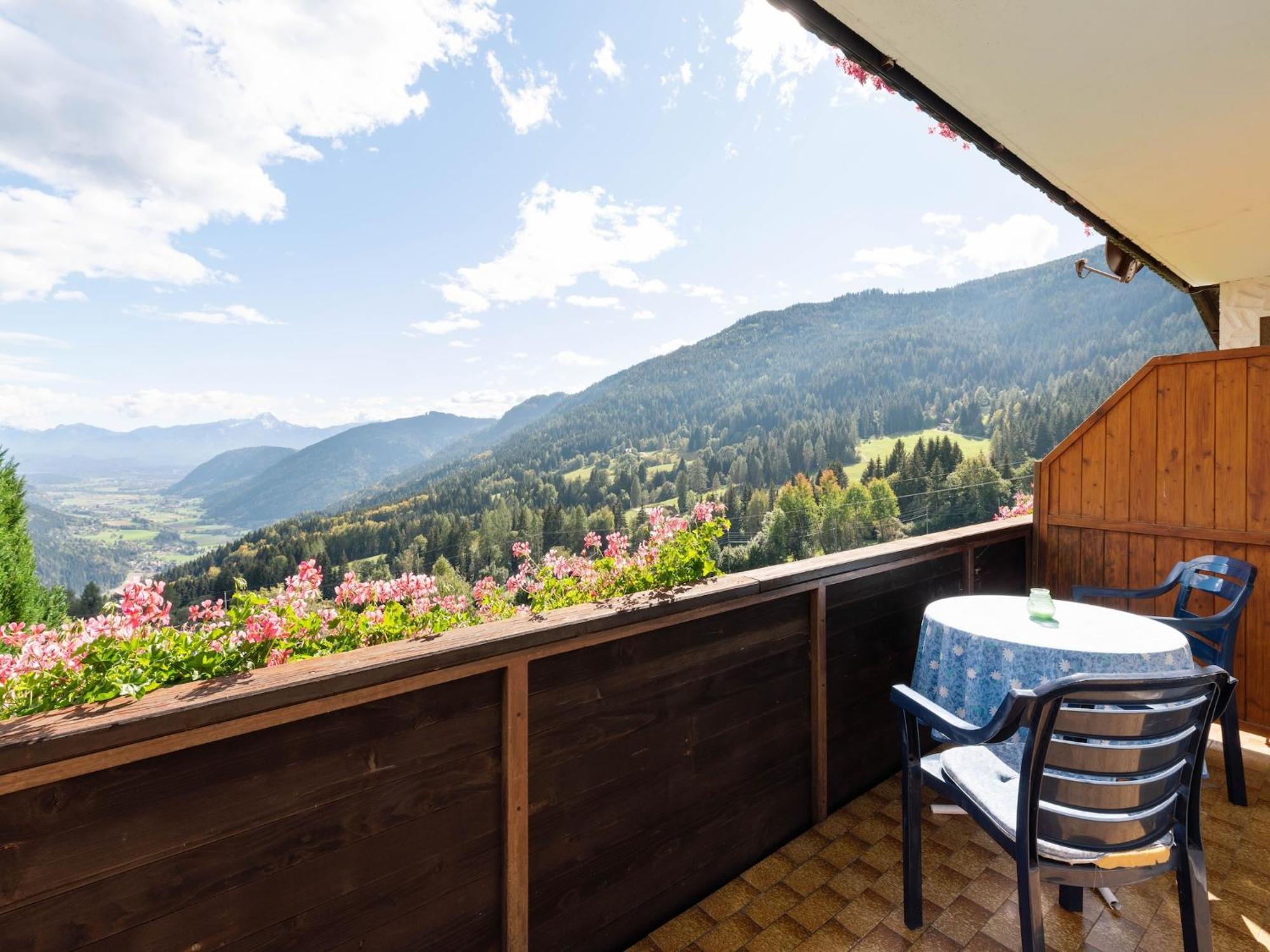 Cozy Apartment In Afritz Am See Near Gerlitzen Ski Area Extérieur photo