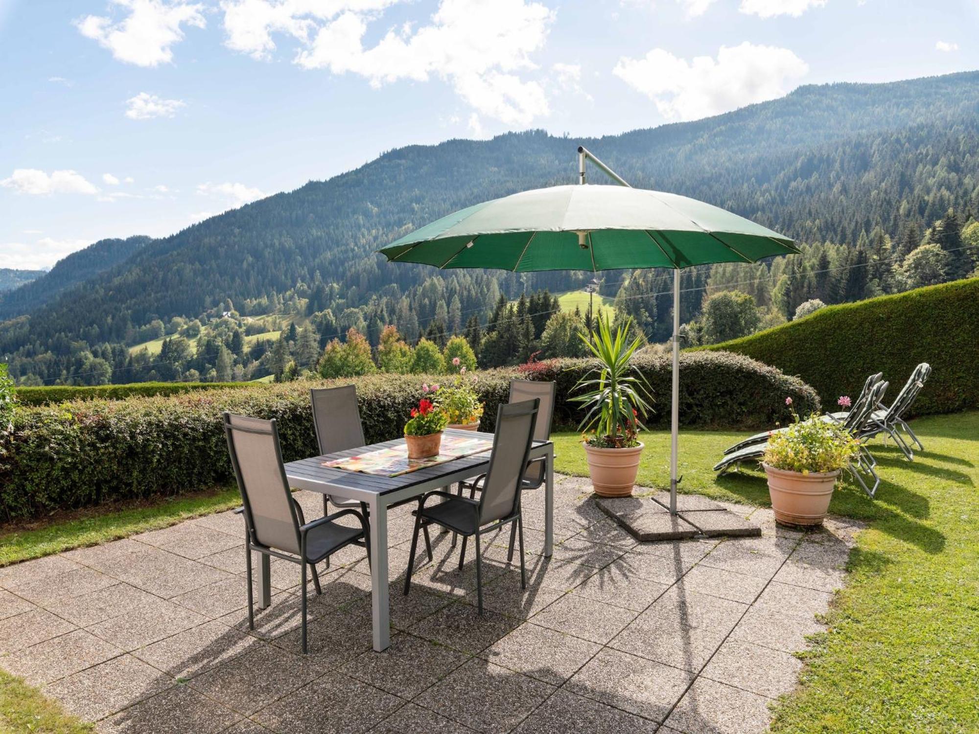Cozy Apartment In Afritz Am See Near Gerlitzen Ski Area Extérieur photo
